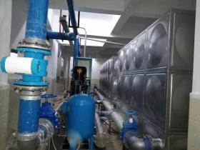 鐵水箱里面怎么做防銹？鐵水箱水發黃是什么原因？